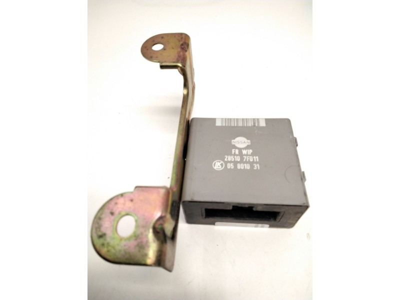 Recambio de unidad de control para nissan terrano ii (r20) 2.7 td 4wd referencia OEM IAM 285107F011 05801031 LK