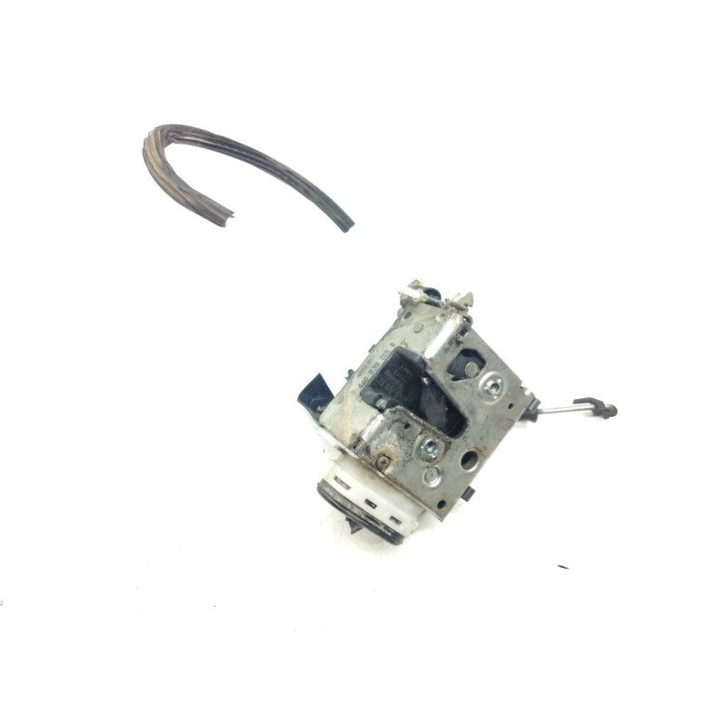 Recambio de cerradura puerta trasera izquierda para audi 100 berlina (c4) 2.5 tdi referencia OEM IAM 4A0839015B  