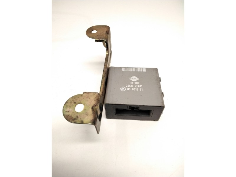 Recambio de unidad de control para nissan terrano ii (r20) 2.7 td 4wd referencia OEM IAM 285107F011 05801031 LK