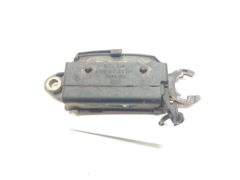 Recambio de maneta exterior delantera izquierda para audi 100 berlina (c4) 2.5 tdi referencia OEM IAM 4A0837205  