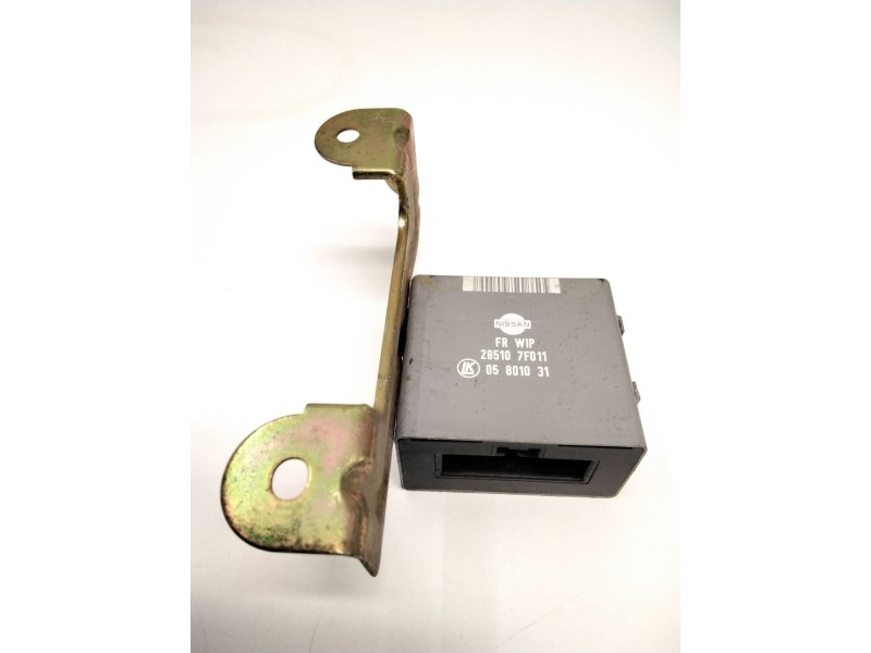 Recambio de unidad de control para nissan terrano ii (r20) 2.7 td 4wd referencia OEM IAM 285107F011 05801031 LK