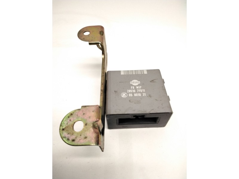 Recambio de unidad de control para nissan terrano ii (r20) 2.7 td 4wd referencia OEM IAM 285107F011 05801031 LK