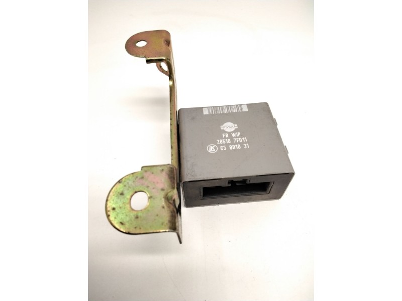 Recambio de unidad de control para nissan terrano ii (r20) 2.7 td 4wd referencia OEM IAM 285107F011 05801031 LK