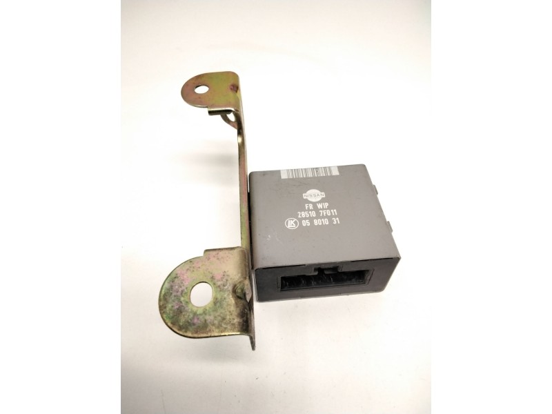 Recambio de unidad de control para nissan terrano ii (r20) 2.7 td 4wd referencia OEM IAM 285107F011 05801031 LK