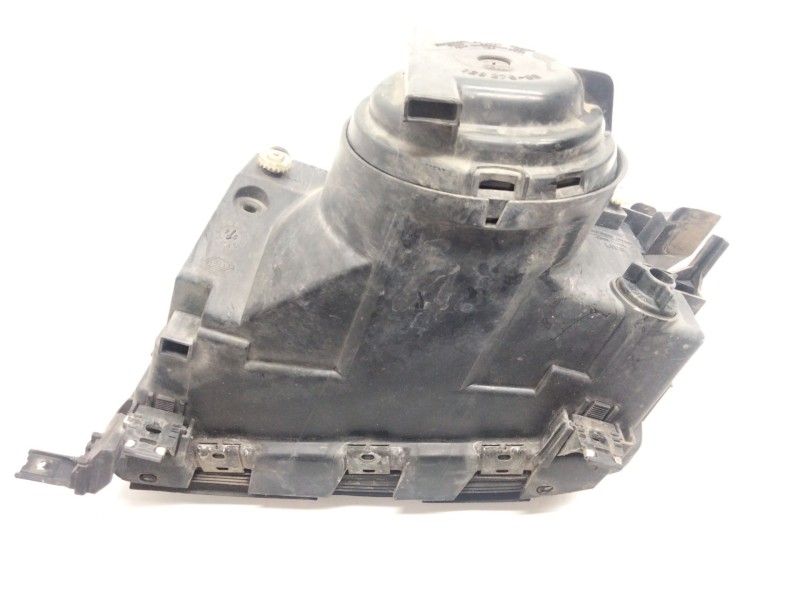 Recambio de faro derecho para audi 100 berlina (c4) 2.5 tdi referencia OEM IAM   