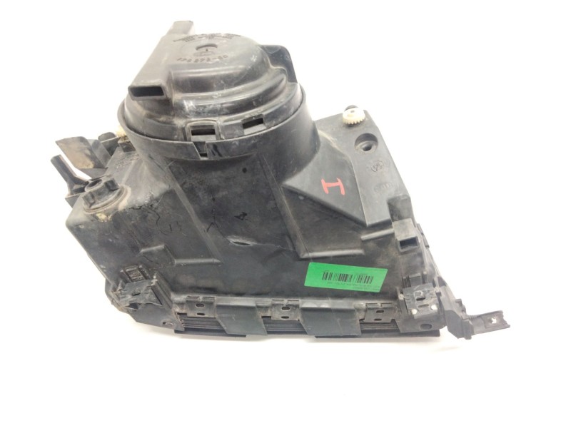 Recambio de faro izquierdo para audi 100 berlina (c4) 2.5 tdi referencia OEM IAM   