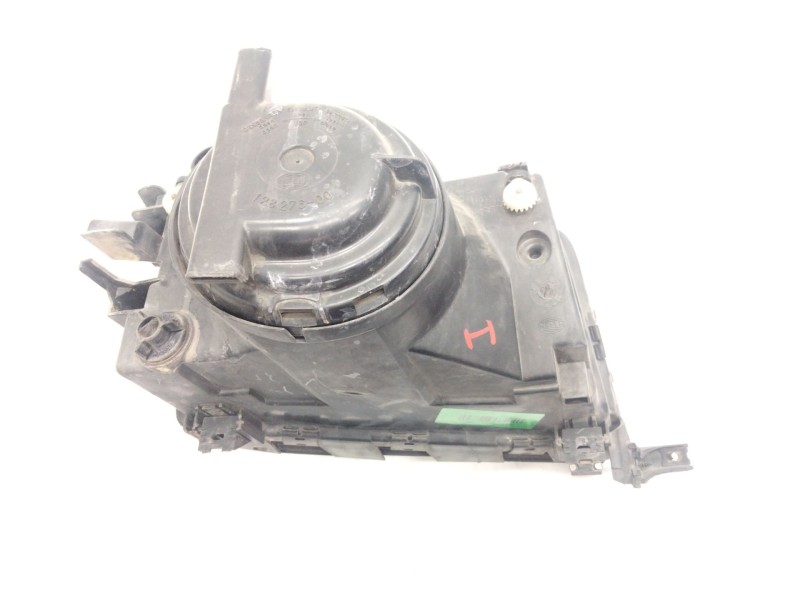 Recambio de faro izquierdo para audi 100 berlina (c4) 2.5 tdi referencia OEM IAM   