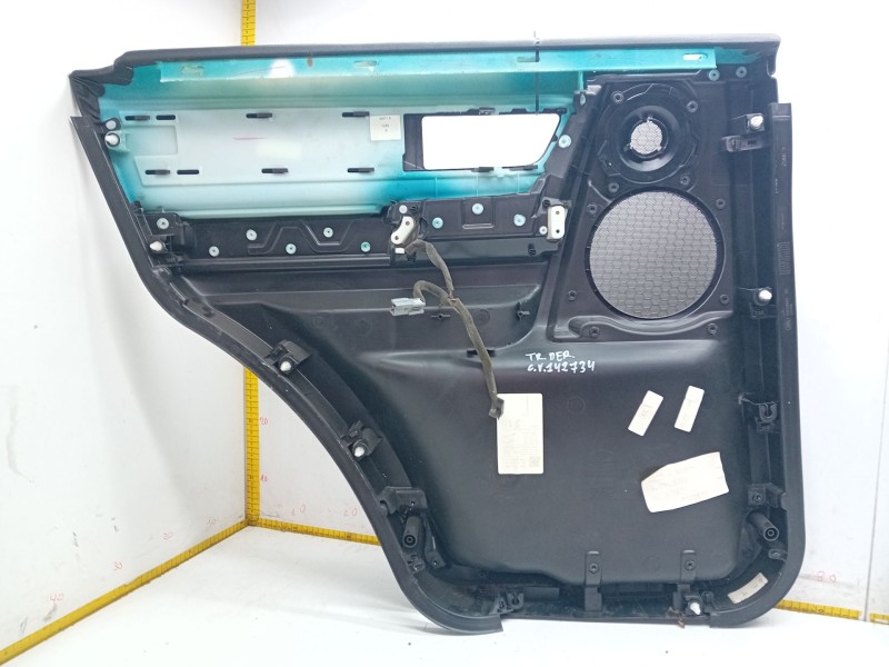 Recambio de guarnecido puerta trasera derecha para land rover discovery 5 referencia OEM IAM   