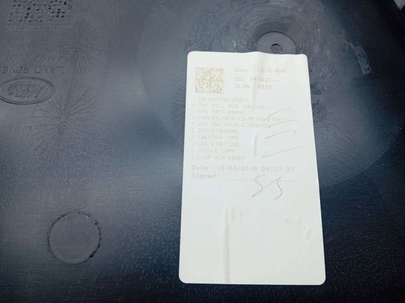 Recambio de guarnecido puerta trasera derecha para land rover discovery 5 referencia OEM IAM   