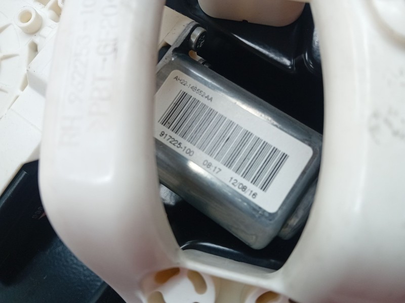 Recambio de elevalunas delantero derecho para land rover discovery 5 referencia OEM IAM FH2223200AB  