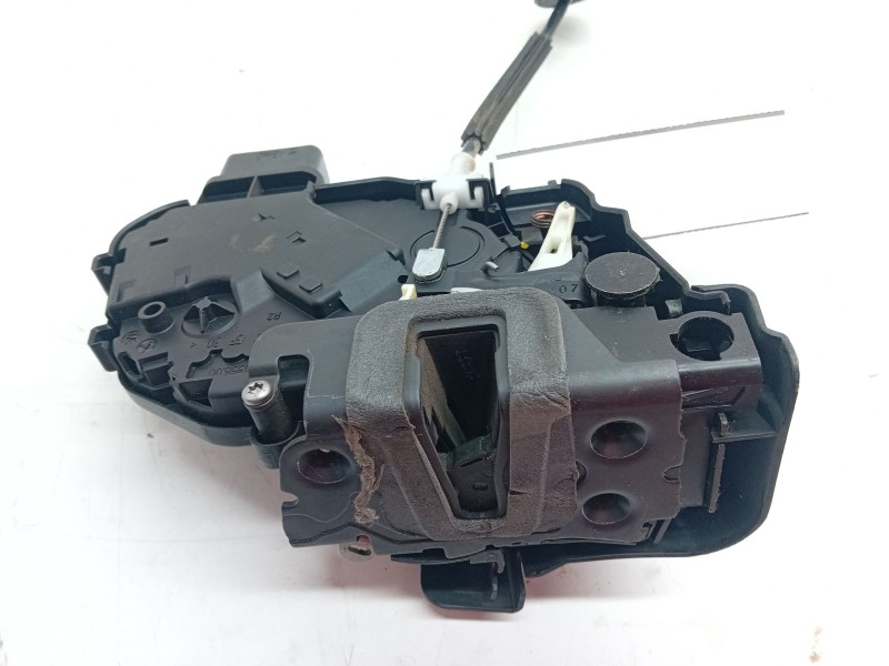 Recambio de cerradura puerta delantera derecha para land rover discovery 5 referencia OEM IAM 6W8A21812EA  