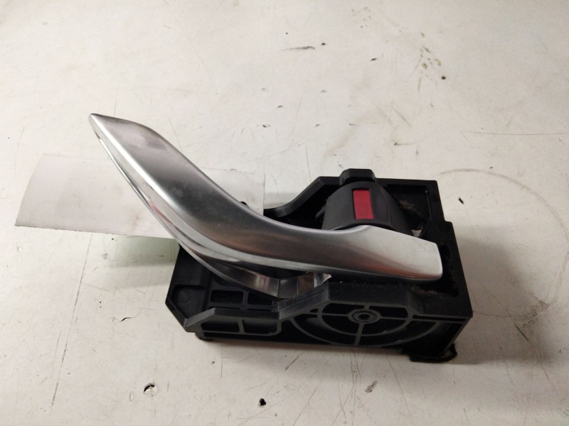 Recambio de maneta interior delantera derecha para mazda 3 (bm, bn) 2.2 d referencia OEM IAM T8314RH  