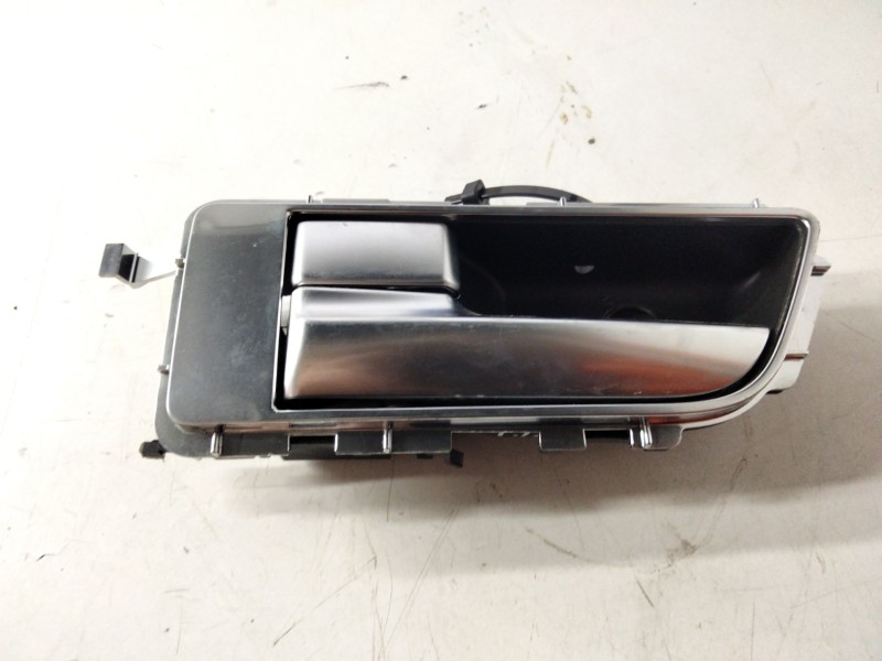 Recambio de maneta interior trasera izquierda para land rover discovery 5 referencia OEM IAM   