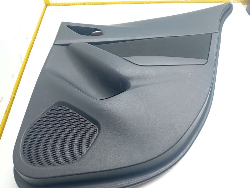 Recambio de guarnecido puerta trasera derecha para mazda 3 (bm, bn) 2.2 d referencia OEM IAM BHN96853X  