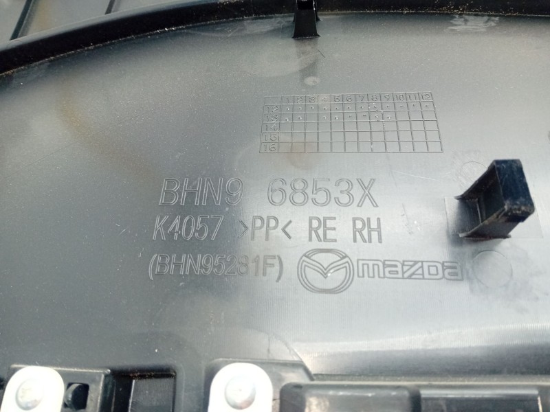 Recambio de guarnecido puerta trasera derecha para mazda 3 (bm, bn) 2.2 d referencia OEM IAM BHN96853X  