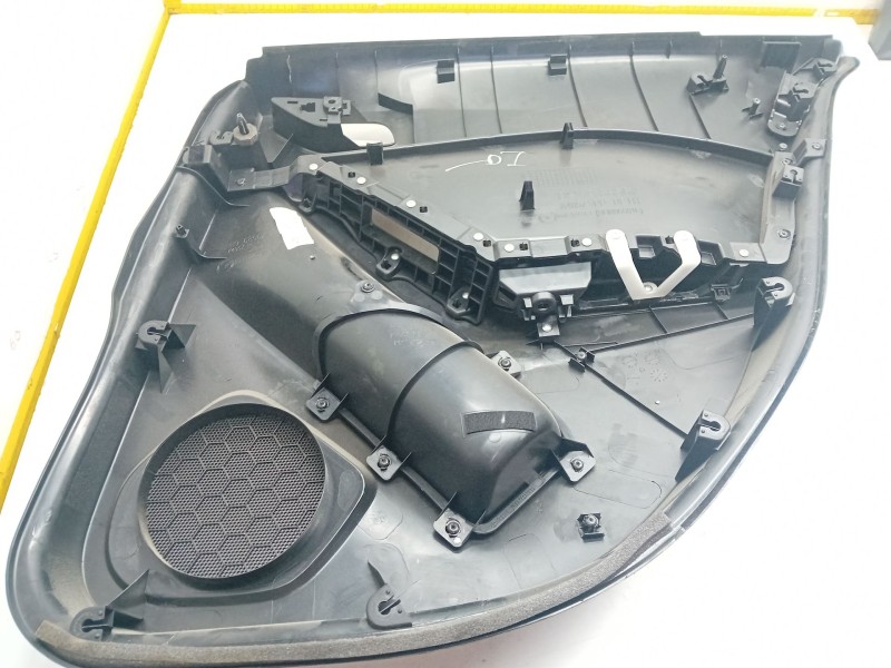 Recambio de guarnecido puerta trasera izquierda para mazda 3 (bm, bn) 2.2 d referencia OEM IAM BHN96856X  