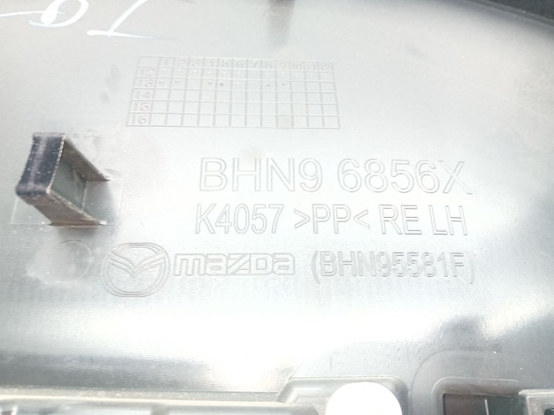 Recambio de guarnecido puerta trasera izquierda para mazda 3 (bm, bn) 2.2 d referencia OEM IAM BHN96856X  