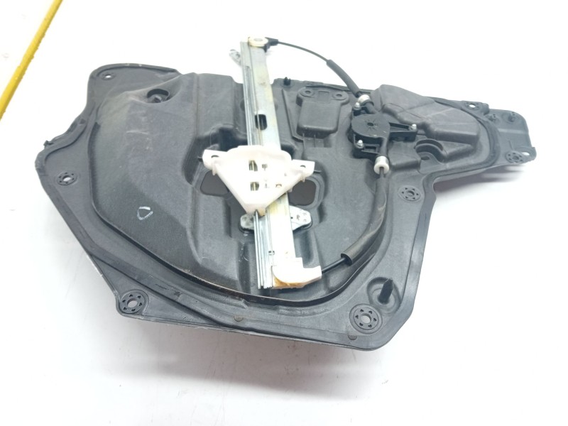 Recambio de elevalunas delantero derecho para mazda 3 (bm, bn) 2.2 d referencia OEM IAM BHN95897X  
