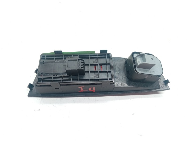 Recambio de mando elevalunas delantero izquierdo para audi a1 (8xk) 1.0 tfsi referencia OEM IAM   