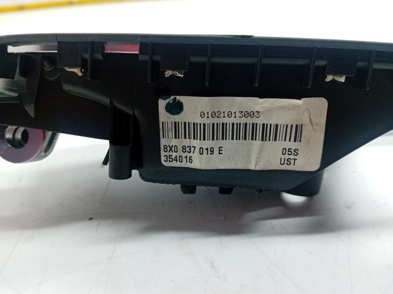 Recambio de maneta interior delantera izquierda para audi a1 (8xk) 1.0 tfsi referencia OEM IAM 8X0837019E  