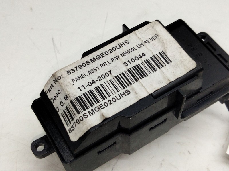 Recambio de mando elevalunas trasero izquierdo para honda civic berlina (fn) 1.8 type s referencia OEM IAM 83790SMGE20UHS  