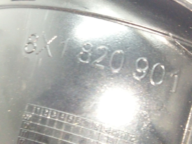 Recambio de aireador izquierdo para audi a1 (8xk) 1.0 tfsi referencia OEM IAM 8X1820901  