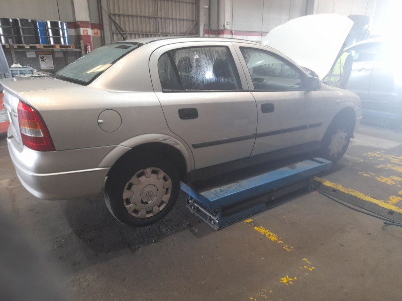 opel astra g sedán (t98) del año 2002