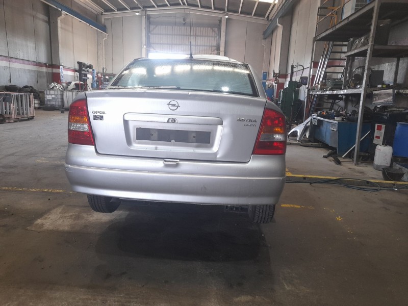 opel astra g sedán (t98) del año 2002