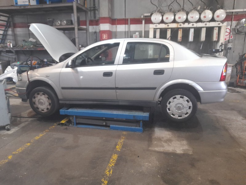 opel astra g sedán (t98) del año 2002