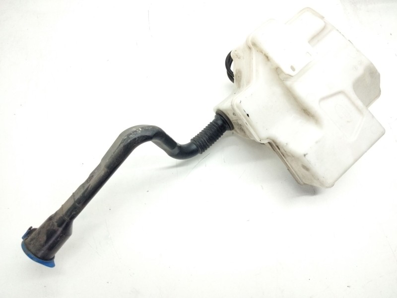 Recambio de deposito limpia para land rover discovery 5 referencia OEM IAM AH2217A645AD  