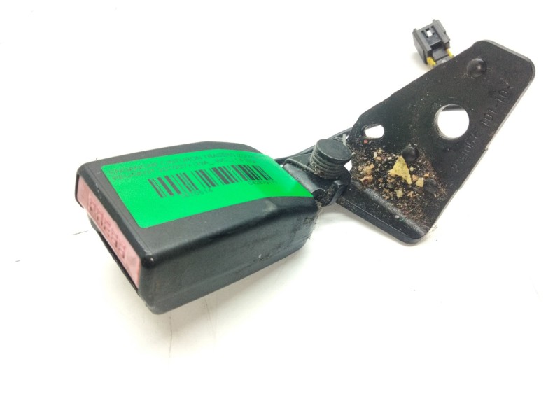 Recambio de enganche cinturon trasero izquierdo para peugeot 207/207+ (wa_, wc_) 1.4 referencia OEM IAM   
