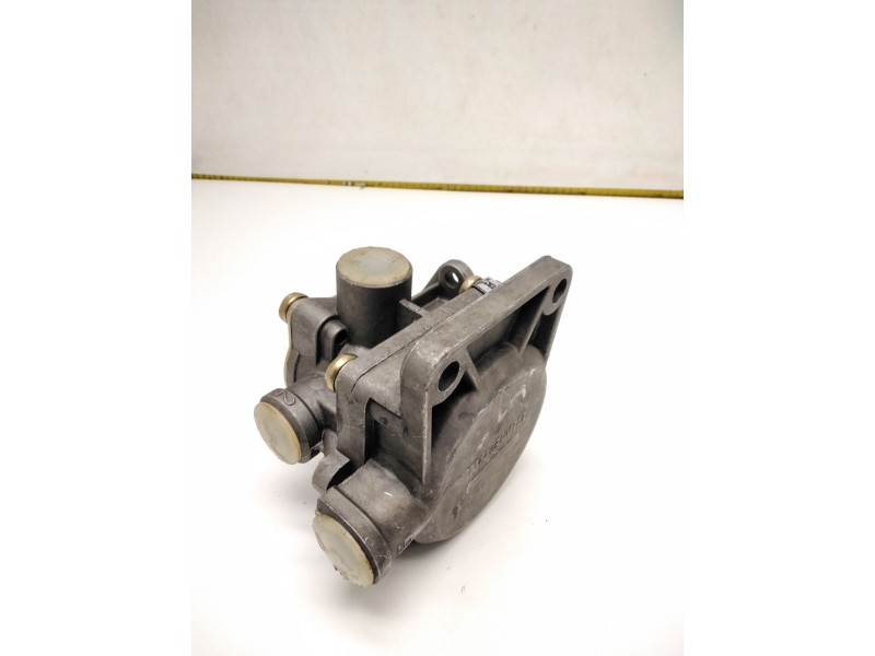 Recambio de valvula rele de urgencia para renault trucks b caja/chasis 90 referencia OEM IAM 4601595 9710023070 DIMETAL