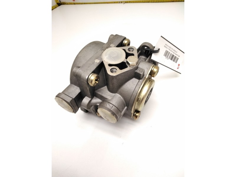 Recambio de valvula rele de urgencia para renault trucks b caja/chasis 90 referencia OEM IAM 4601595 9710023070 DIMETAL