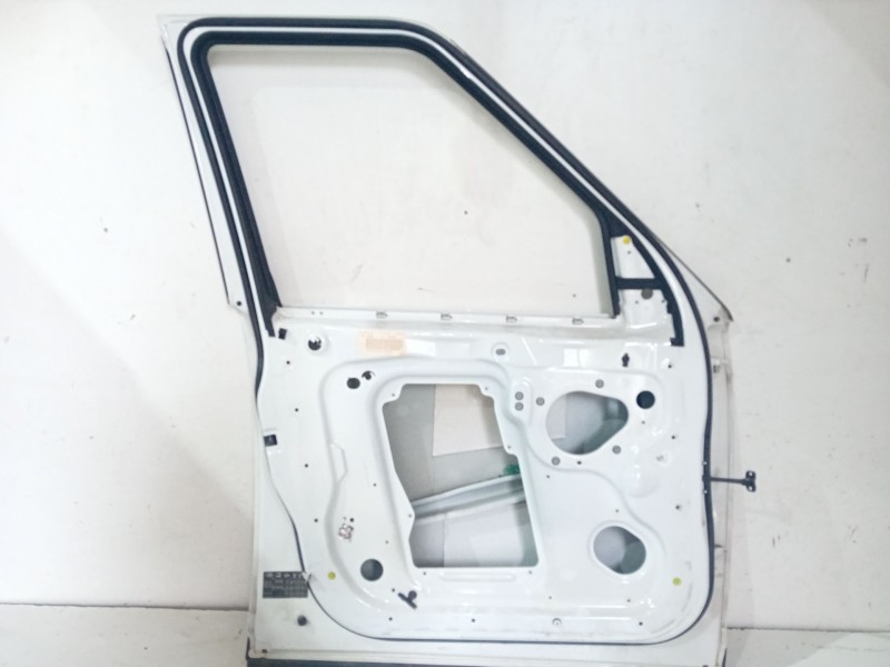 Recambio de puerta delantera izquierda para land rover discovery 5 referencia OEM IAM   