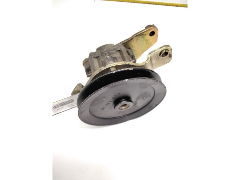 Recambio de bomba servodireccion para nissan terrano ii (r20) 2.7 td 4wd referencia OEM IAM 7692974101 TD27 491100F003