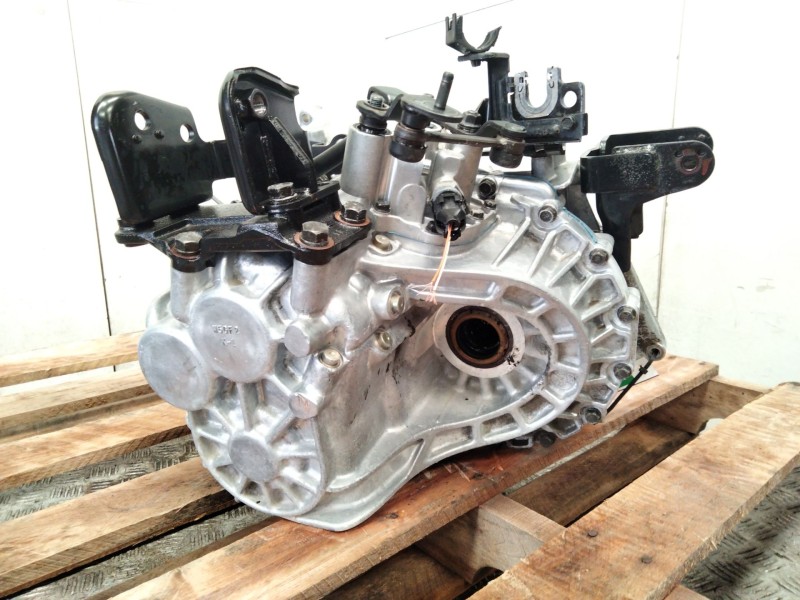 Recambio de caja cambios para hyundai tucson (jm) 2.0 crdi comfort referencia OEM IAM M5GF2  