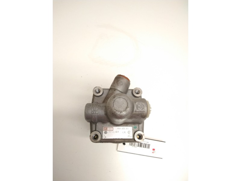 Recambio de bomba servodireccion para nissan trade caja/chasis 2.8 d referencia OEM IAM 7681955174 5285401 ZF