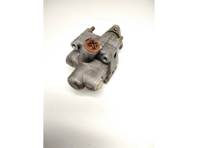 Recambio de bomba servodireccion para nissan trade caja/chasis 2.8 d referencia OEM IAM 7681955174 7664711 ZF