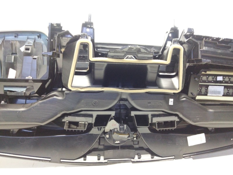 Recambio de salpicadero para land rover discovery 5 referencia OEM IAM MY10L319LHD  