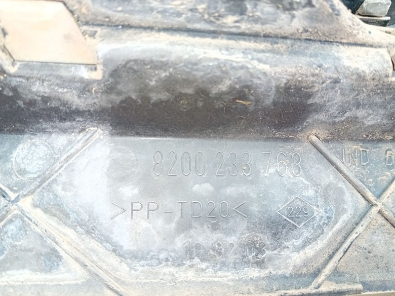 Recambio de rejilla delantera para opel movano a autobús (x70) 2.5 dti (jd) referencia OEM IAM 8200233763  