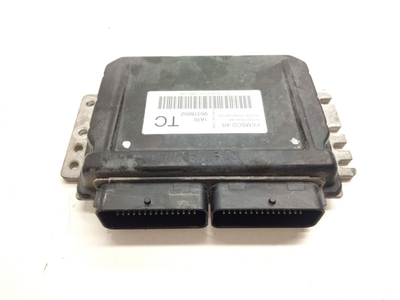 Recambio de centralita motor uce para daewoo kalos 1.2 se referencia OEM IAM 96376652  