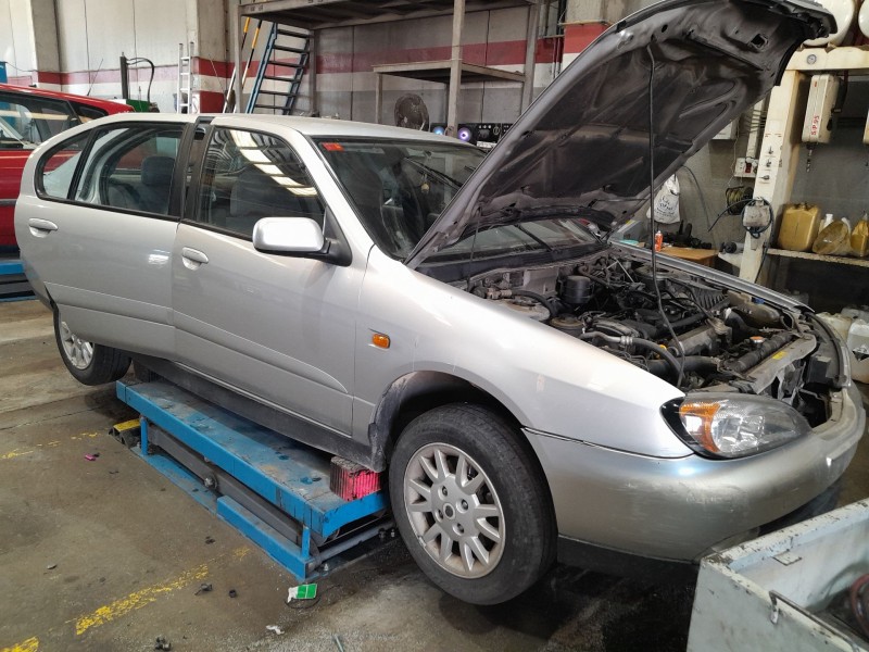 nissan primera (p11) del año 2000