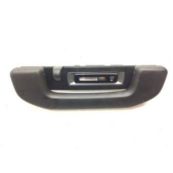TIRADOR TECHO TRASERO IZQUIERDO A2069067000 