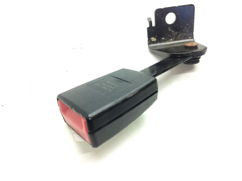 Recambio de enganche cinturon trasero derecho para bmw 7 (f01, f02, f03, f04) 730 d referencia OEM IAM 722085702  