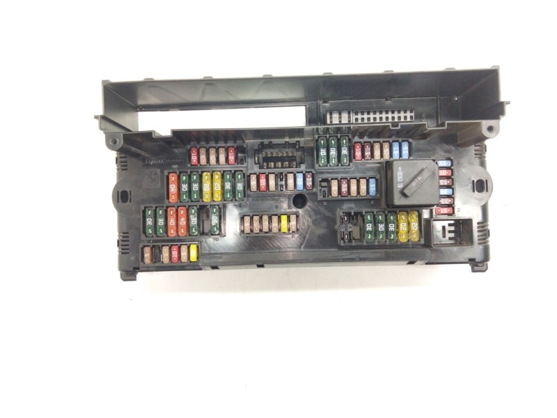 Recambio de caja reles para bmw 7 (f01, f02, f03, f04) 730 d referencia OEM IAM 915132002  