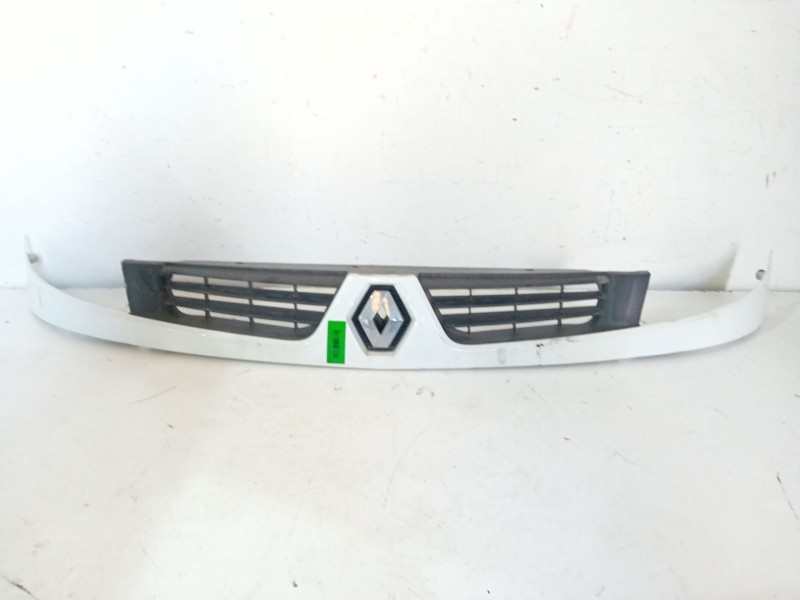 Recambio de rejilla delantera para renault kangoo 1.5 dci diesel referencia OEM IAM 8200331211  