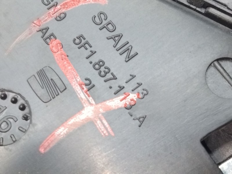 Recambio de maneta interior delantera izquierda para seat leon st (5f8) reference connect referencia OEM IAM 5F1837113A  