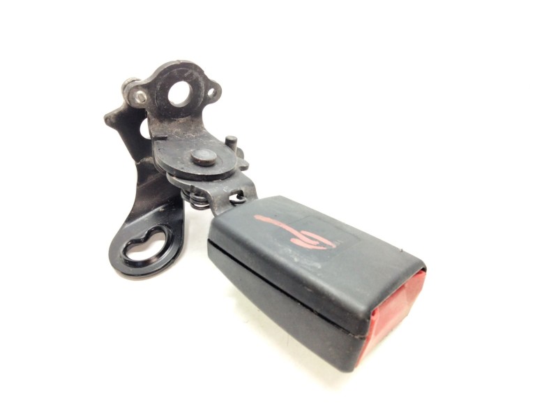 Recambio de enganche cinturon trasero derecho para seat leon st (5f8) reference connect referencia OEM IAM 5F0857740  