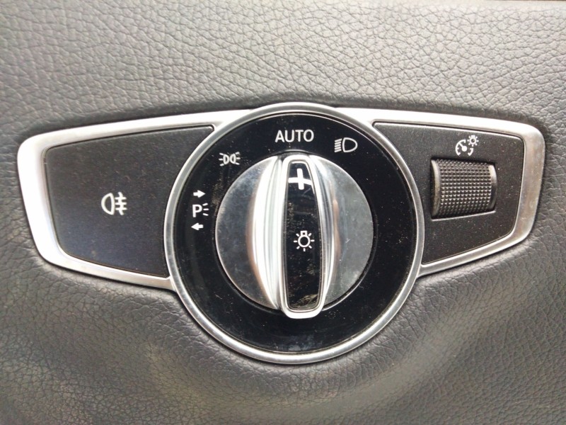 Recambio de salpicadero para mercedes-benz clase e coupe (bm 238) e 350 d 4matic (238.334) referencia OEM IAM A21368000059K00  