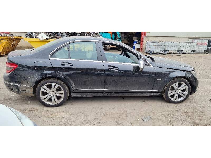 mercedes-benz clase c (w204) berlina del año 2007